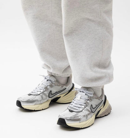 NIKE V2K RUN