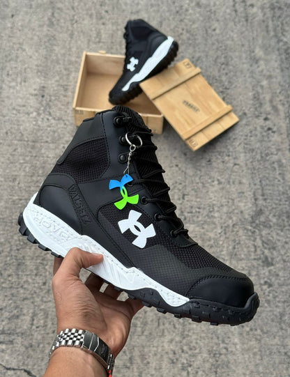 BOTA UNDER ARMOUR VALSETZ