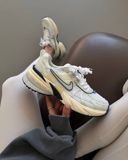 NIKE V2K RUN