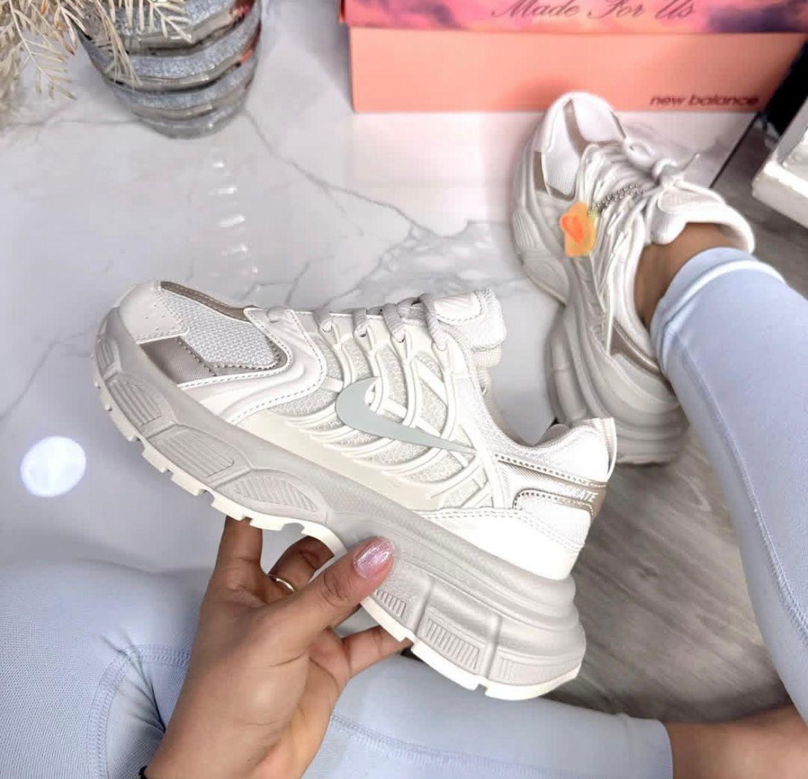 TENIS NIKE SKATE DAMA + CAJA