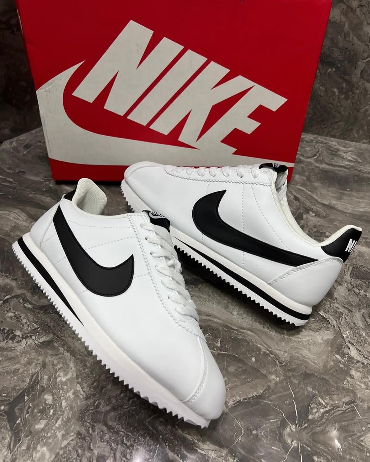 TENIS RETRO NIKE CORTEZ + CAJA
