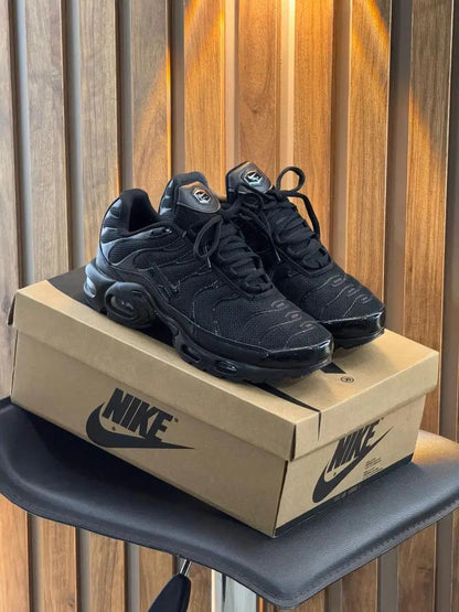 NIKE TN AIR MAX PLUS NEGRA